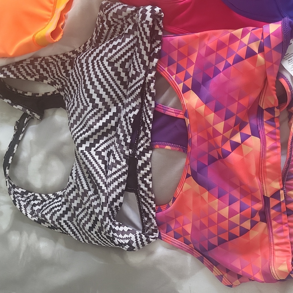 Colorful Sports Bras Collection - Picture 2 of 6